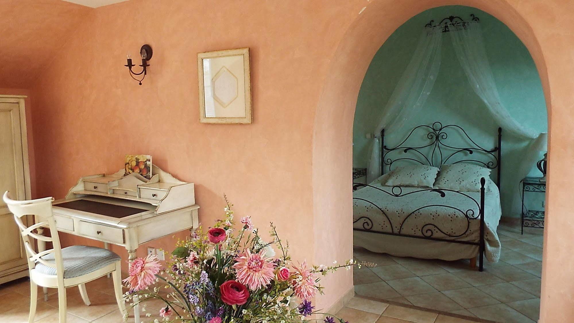 Les Roses De Montherlant Esterno foto